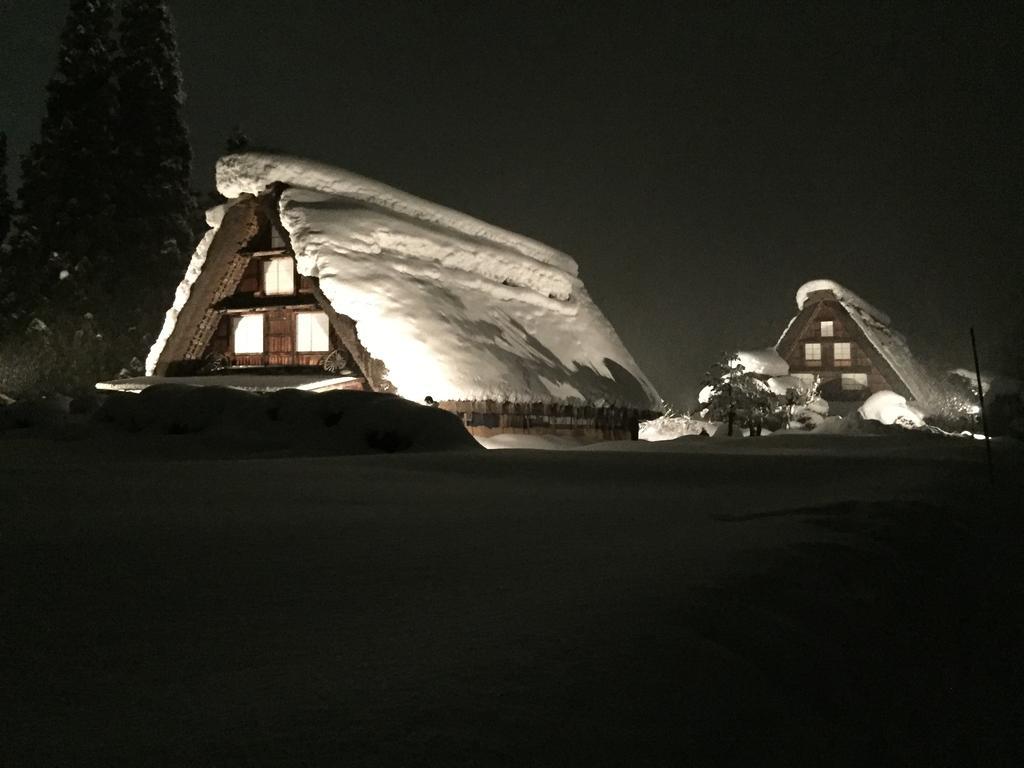 天然 Weni Baiwagō no Tang Hotel Ширакава Екстериор снимка